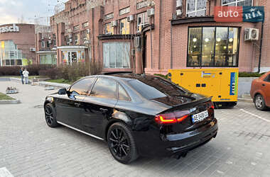 Седан Audi A4 2015 в 