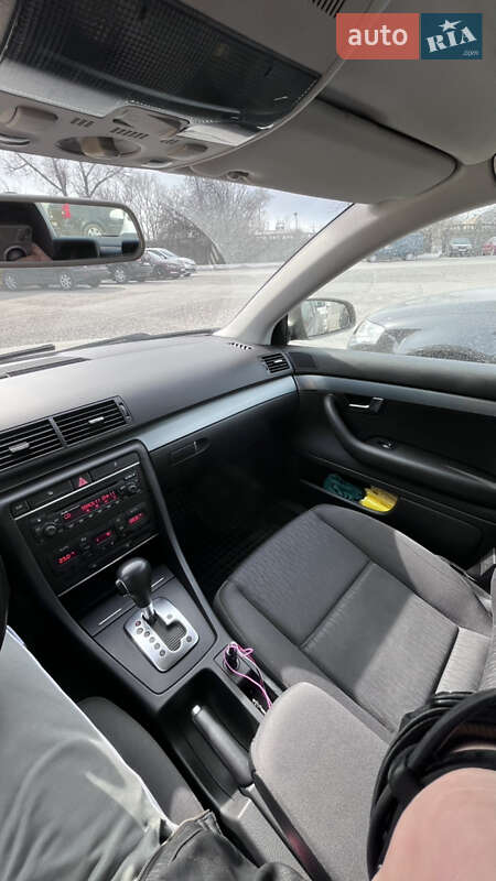 Седан Audi A4 2005 в Кременчуге