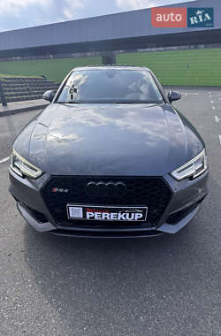 Седан Audi A4 2017 в 
