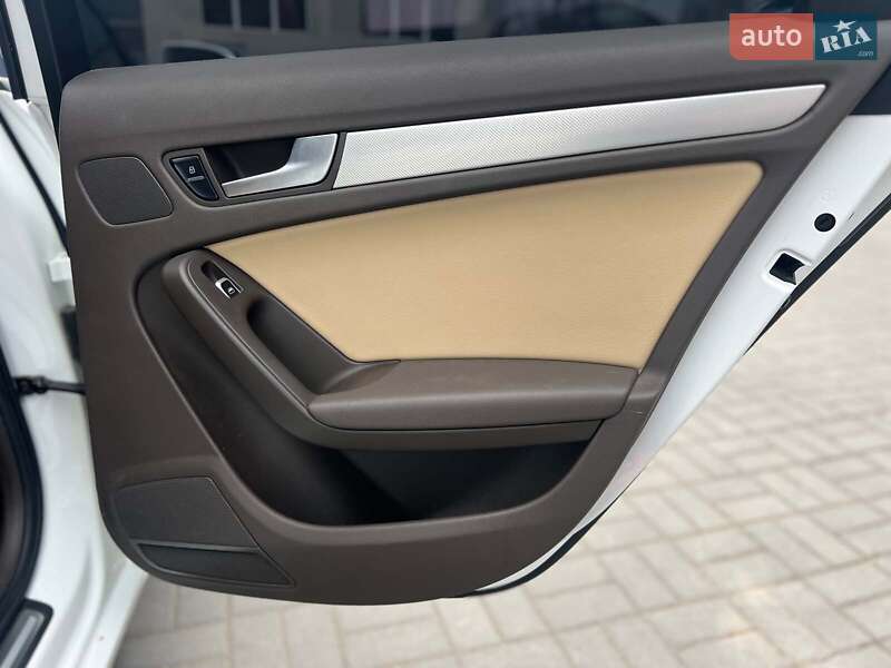 Седан Audi A4 2014 в Одессе