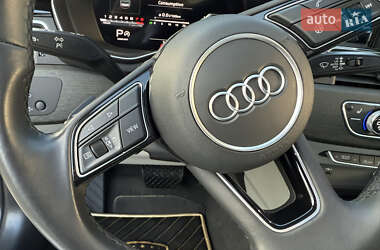 Седан Audi A4 2022 в 