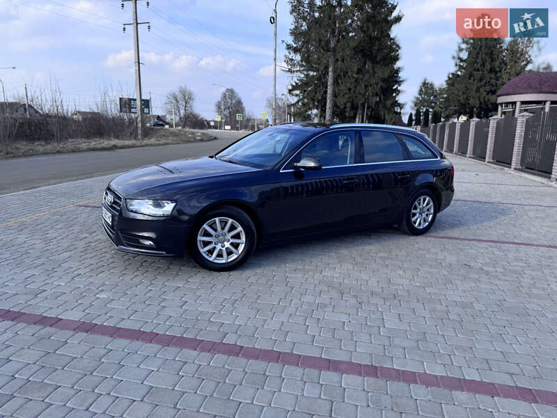 Универсал Audi A4 2012 в Староконстантинове
