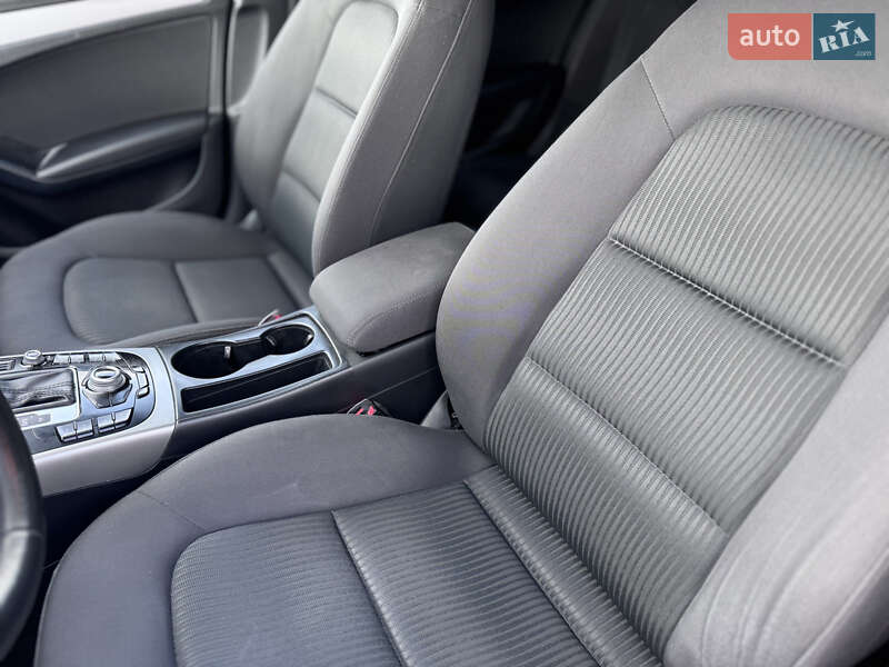 Универсал Audi A4 2012 в Староконстантинове
