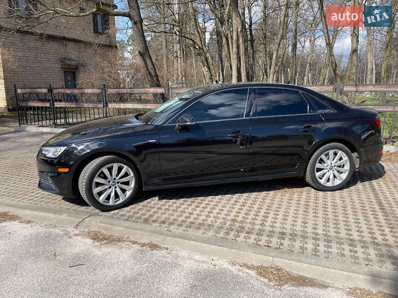 Седан Audi A4 2018 в Киеве