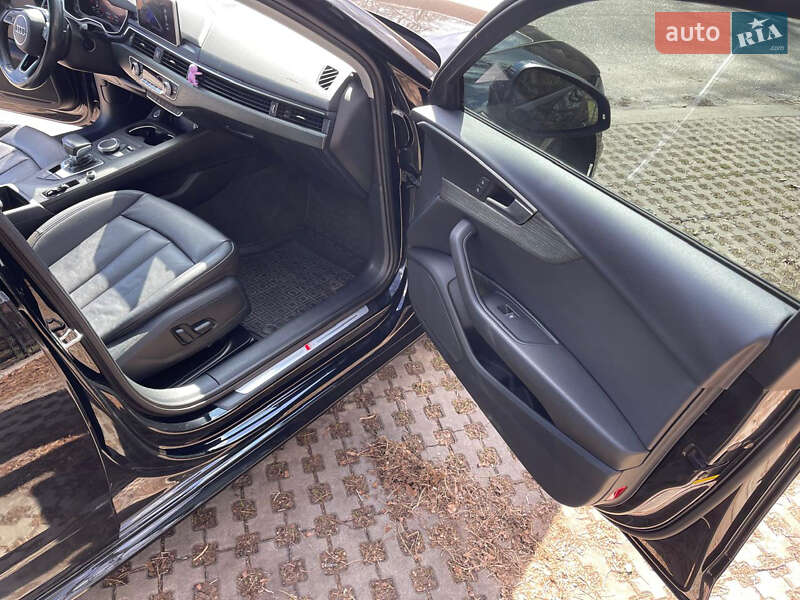 Седан Audi A4 2018 в Киеве