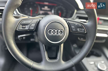 Седан Audi A4 2019 в 