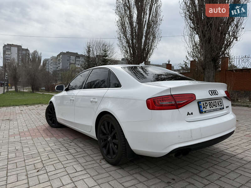 Седан Audi A4 2012 в Запорожье