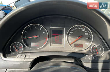 Седан Audi A4 2002 в 