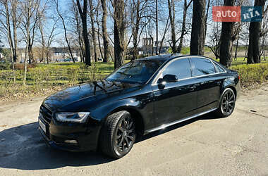 Седан Audi A4 2014 в 