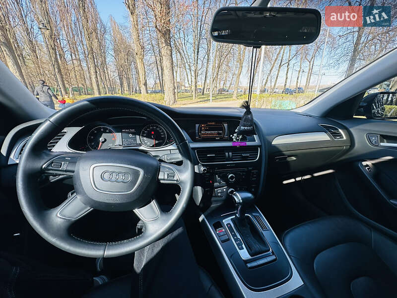 Седан Audi A4 2014 в Киеве