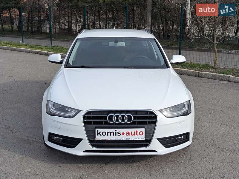 Универсал Audi A4 2013 в Хмельницком