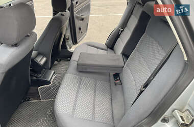 Седан Audi A4 1996 в 