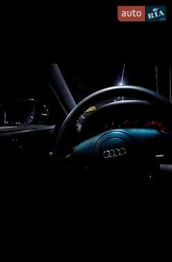 Универсал Audi A4 1998 в 