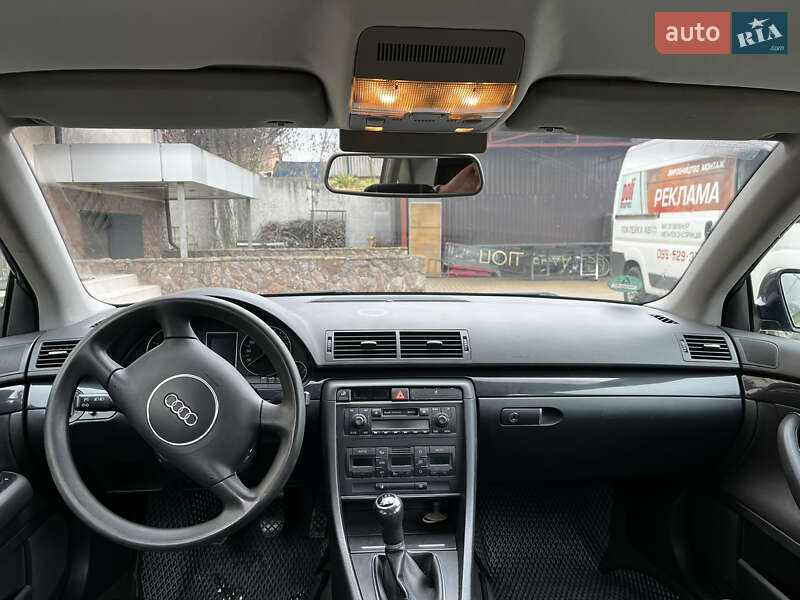 Седан Audi A4 2004 в Хмельницком