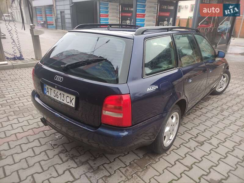 Универсал Audi A4 1996 в Коломые