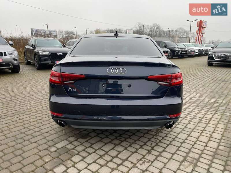 Седан Audi A4 2016 в Львове