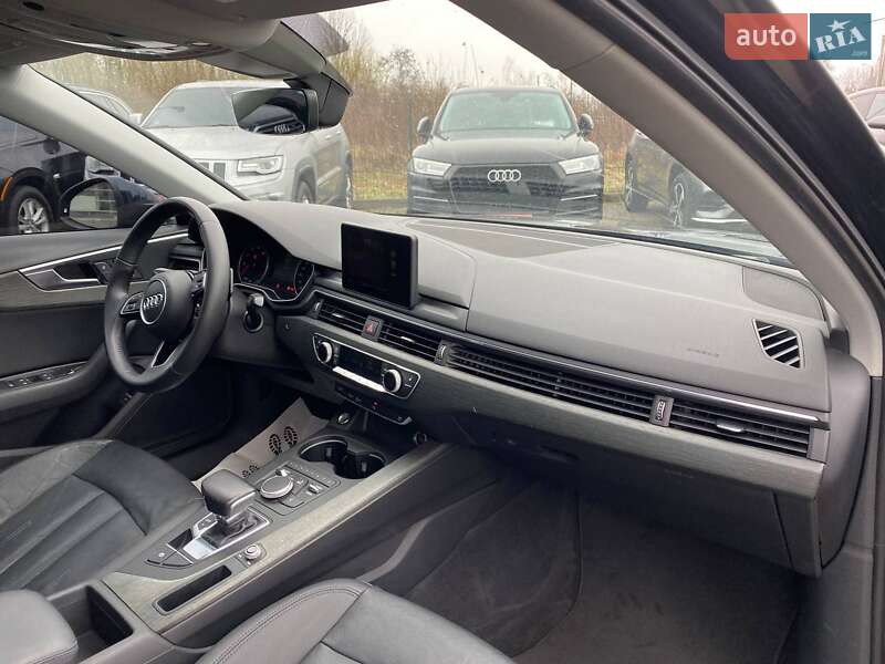 Седан Audi A4 2016 в Львове