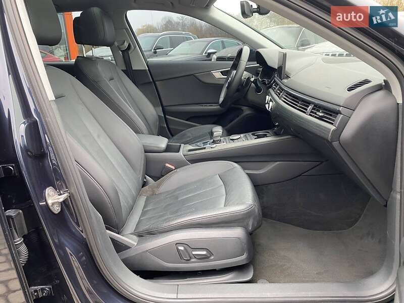Седан Audi A4 2016 в Львове