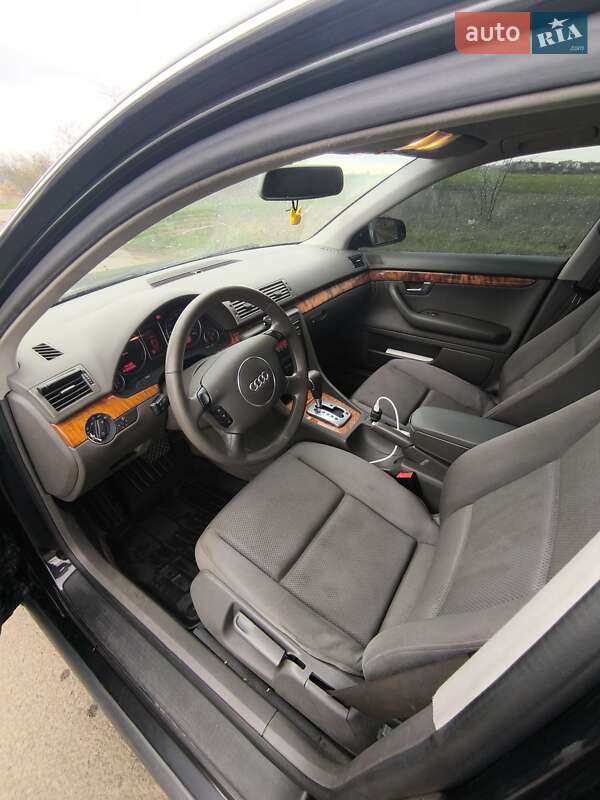 Универсал Audi A4 2004 в Великодолинском