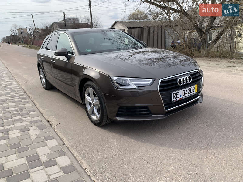 Универсал Audi A4 2018 в Житомире
