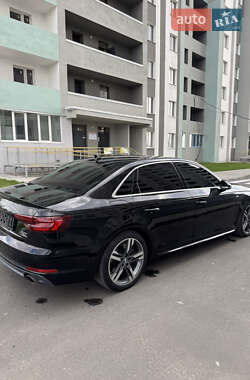 Седан Audi A4 2017 в 