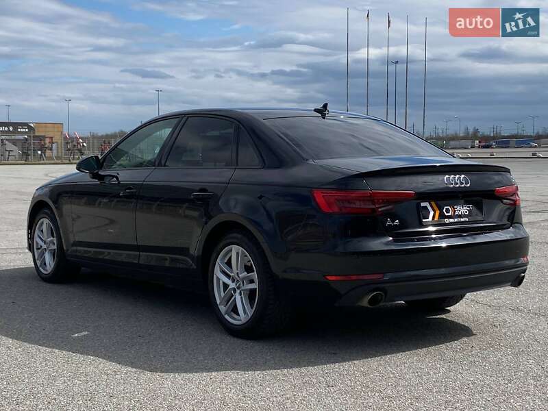 Седан Audi A4 2016 в Львове