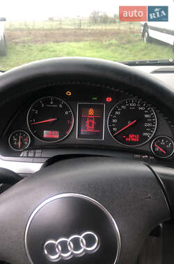 Седан Audi A4 2003 в 