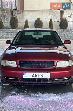 Седан Audi A4 1998 в 