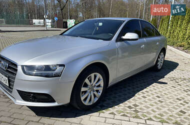 Седан Audi A4 2013 в 