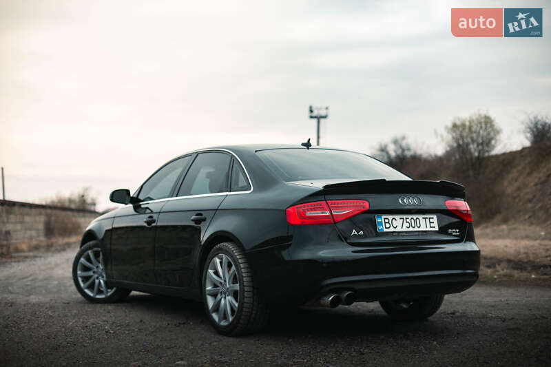Седан Audi A4 2013 в Золочеве