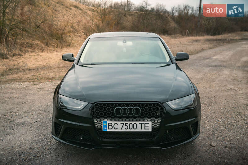 Седан Audi A4 2013 в Золочеве