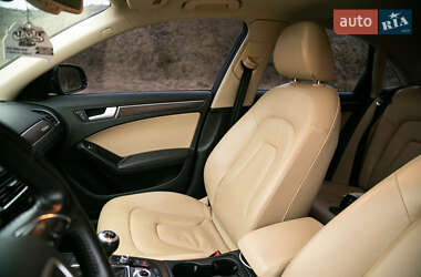Седан Audi A4 2013 в 