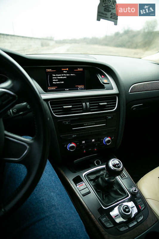 Седан Audi A4 2013 в Золочеве