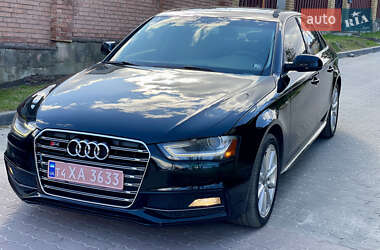 Седан Audi A4 2013 в Львове