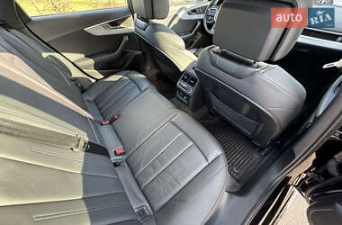 Седан Audi A4 2019 в 