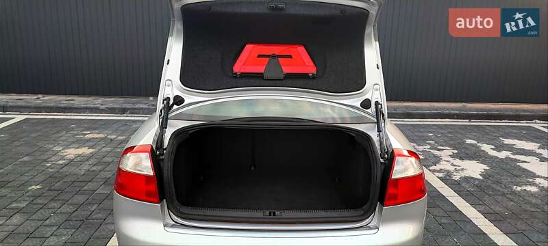 Седан Audi A4 2003 в Самборі