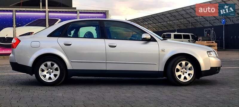 Седан Audi A4 2003 в Самборі