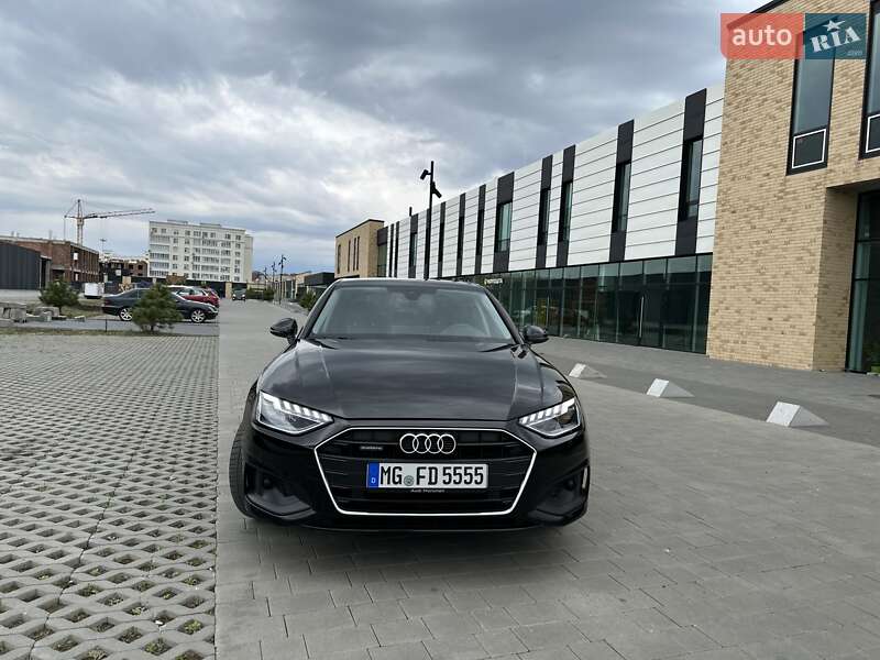 Седан Audi A4 2021 в Хмельницком