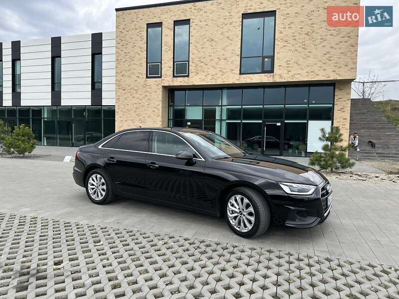 Седан Audi A4 2021 в Хмельницком
