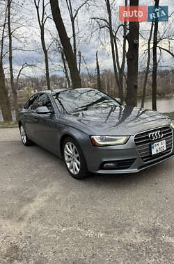Седан Audi A4 2012 в 