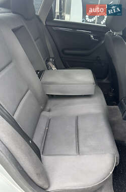 Седан Audi A4 2001 в 