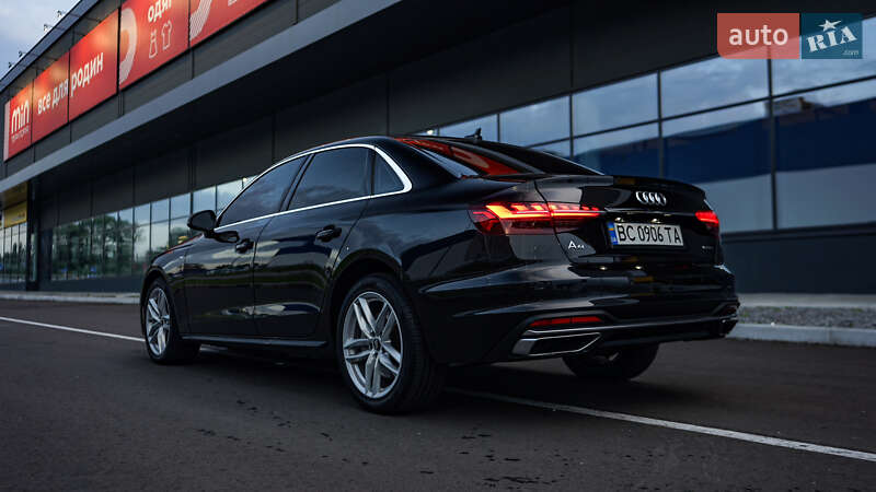 Седан Audi A4 2020 в Львові