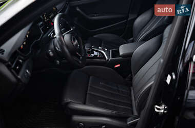 Седан Audi A4 2020 в 