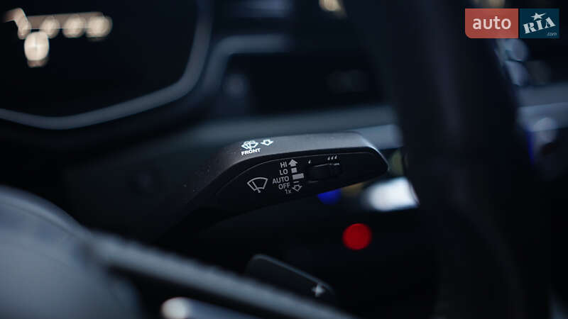 Седан Audi A4 2020 в Львові