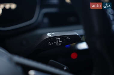 Седан Audi A4 2020 в 