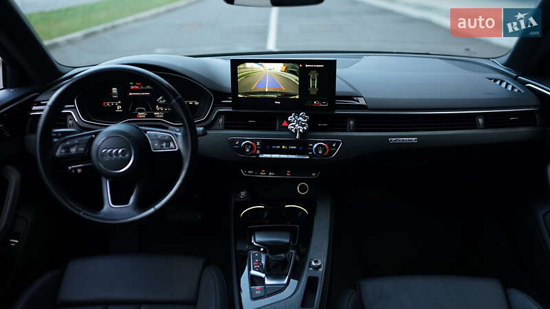 Седан Audi A4 2020 в Львові