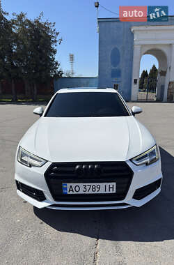 Audi A4 2017 Audi A4 2017