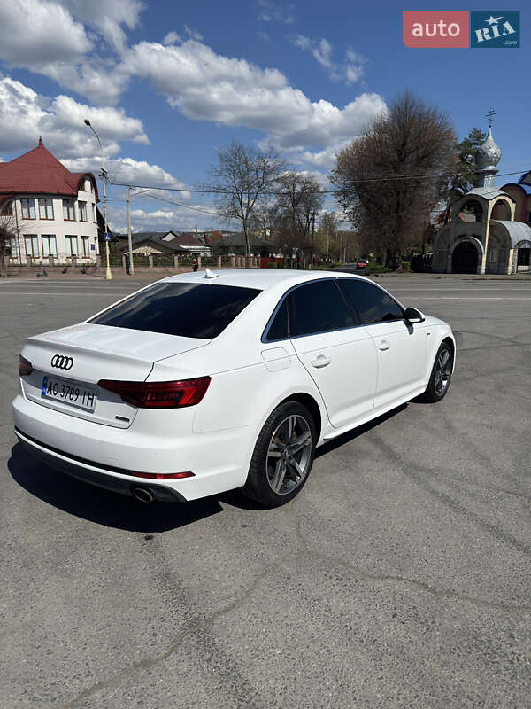 Седан Audi A4 2017 в Ужгороде
