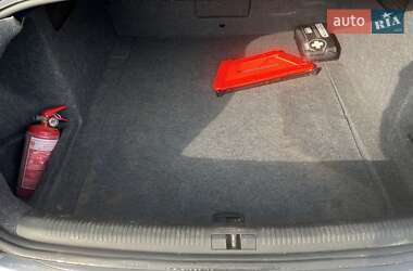 Седан Audi A4 2001 в 