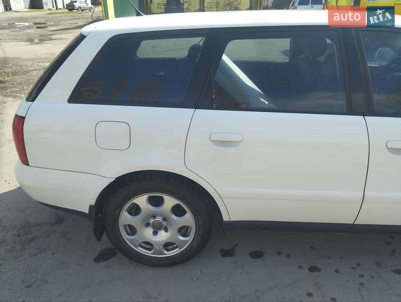 Универсал Audi A4 2001 в Харькове